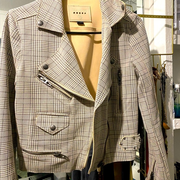 BLANK NYC Plaid Jacket - Picture 1 of 4